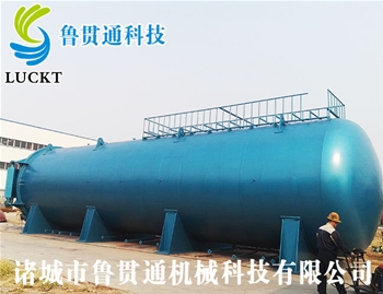 Large-scale curing tank